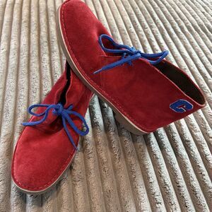 Clarks Bushacre 2 Chukka Boots Mens 9 Limited Edition Varsity Cherry Red Suede